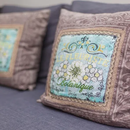 Principe Real 2 Bedrooms 2 Bathrooms, Air-con, Wi-fi, 3rd Floor アパート