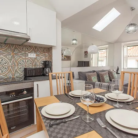 Апартаменты Principe Real 2 Bedrooms 2 Bathrooms, Air-con, Wi-fi, 3rd Floor Лиссабон